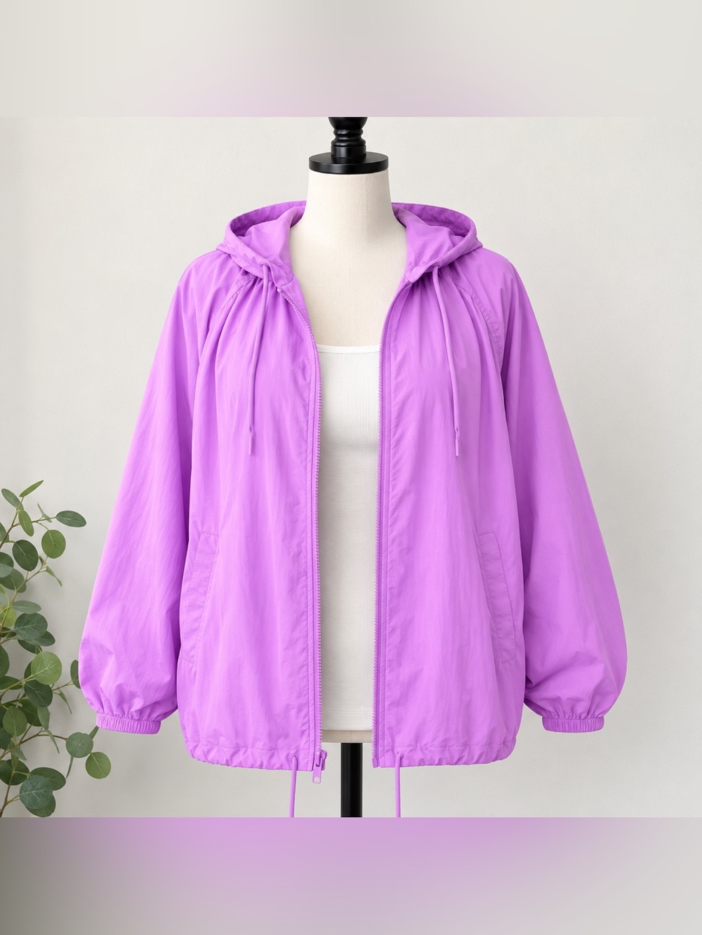 NWT Women’s Lightweight Hooded Windbreaker  Jacket Purple XXL (20)
